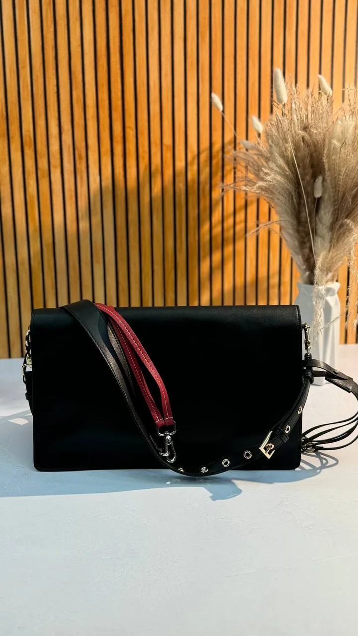A Stylish Statement in Genuine Leather bag