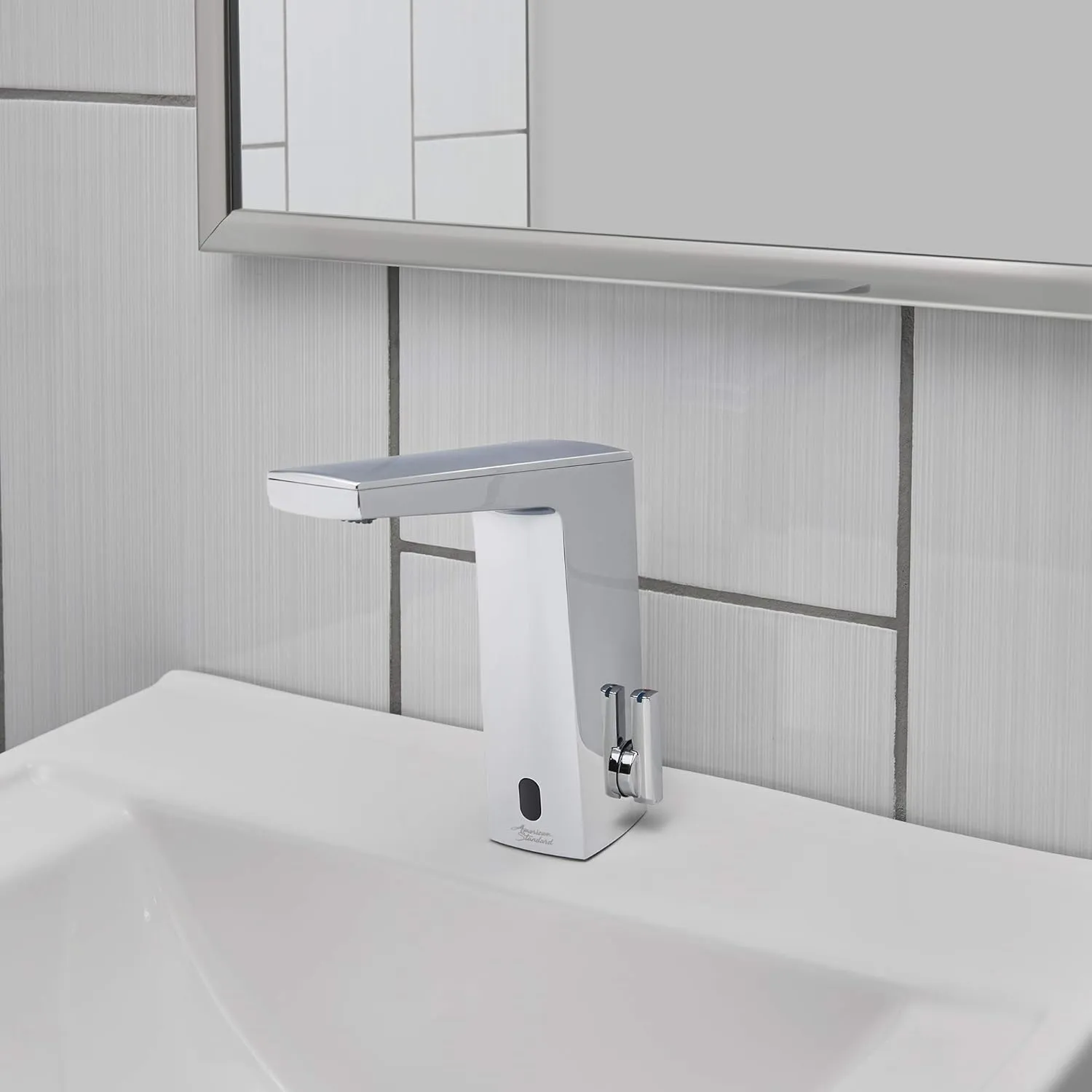 American Standard 7025315.002 Paradigm Selectronic Integrated Faucet with SmarTherm, Battery-Powered, 1.5 gpm, Polished Chrome