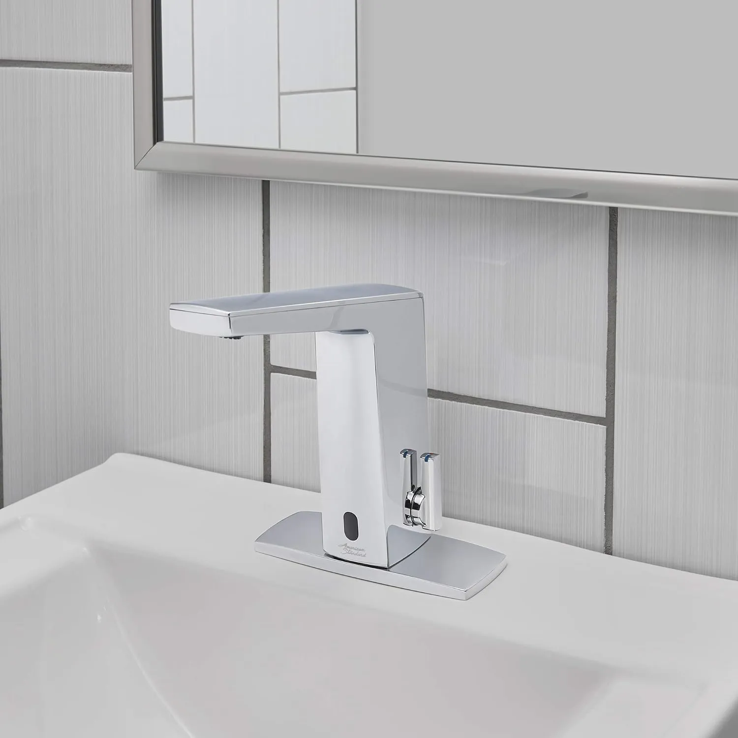 American Standard 7025315.002 Paradigm Selectronic Integrated Faucet with SmarTherm, Battery-Powered, 1.5 gpm, Polished Chrome