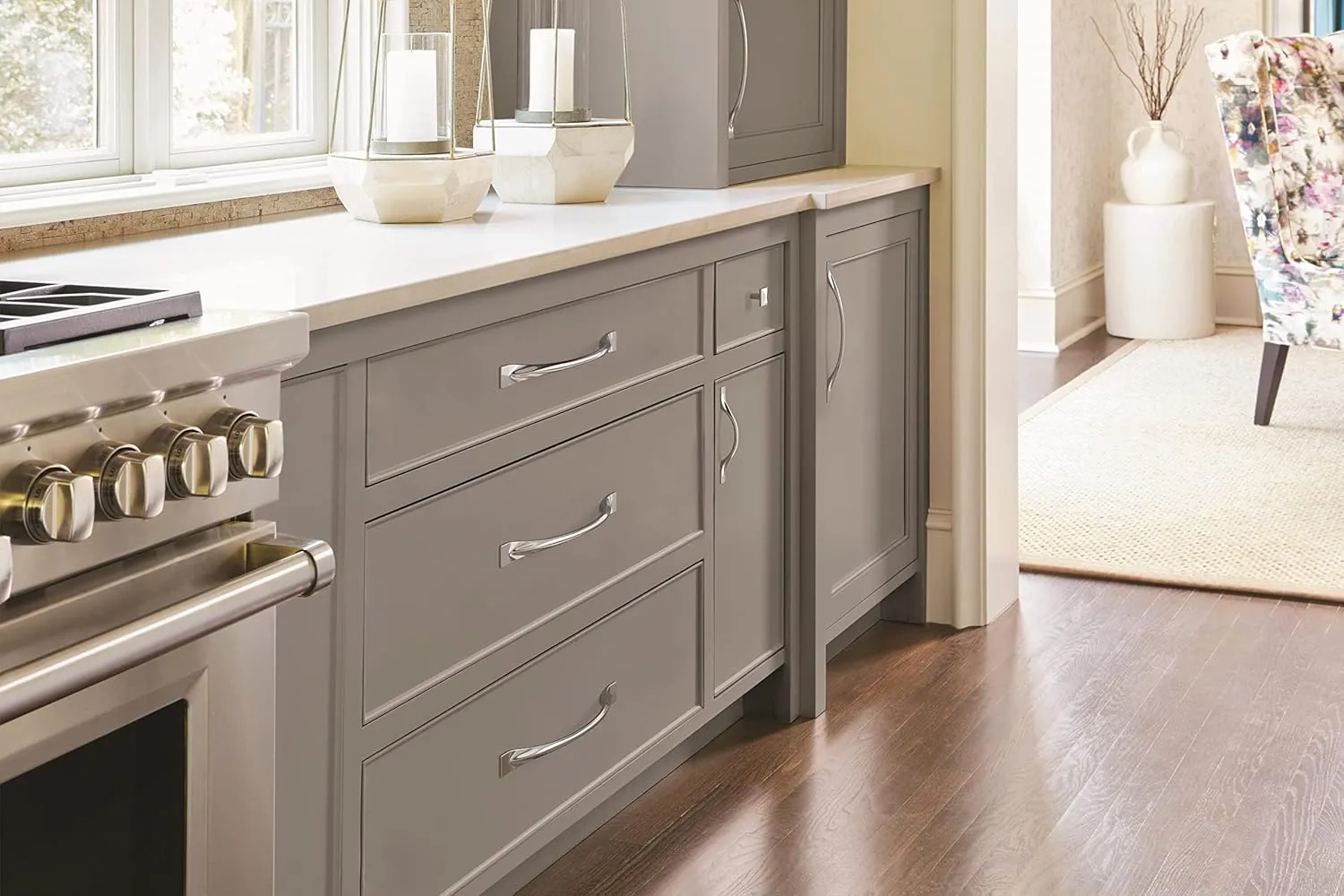 Amerock | Cabinet Pull | Polished Chrome | 8-13/16 inch (224 mm) Center-to-Center | Uprise | 1 Pack | Drawer Pull | Cabinet Handle | Cabinet Hardware