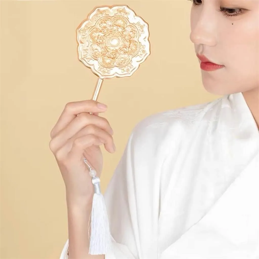 Ancient Style Hanfu Baolian Hand-held Makeup Mirror Makeup Mirror Hand-held Retro National Style Handle Portable Mirror (D 17.7 * 8.9 * 0.72cm)