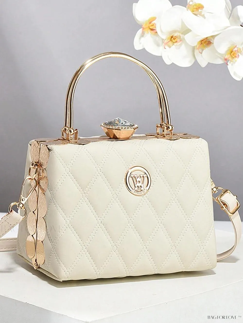 BagForLove - Glamorous Wristlet Handbag Featuring Intricately Decorated Steel Wire
