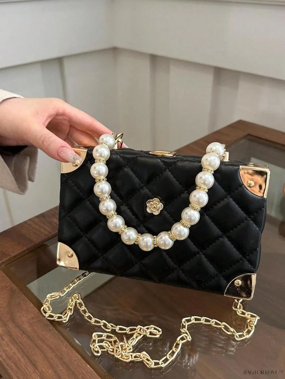 BagForLove - Women's Elegant Crossbody Messenger Bag Featuring Solid Quilted Design and Pearlescent Accents