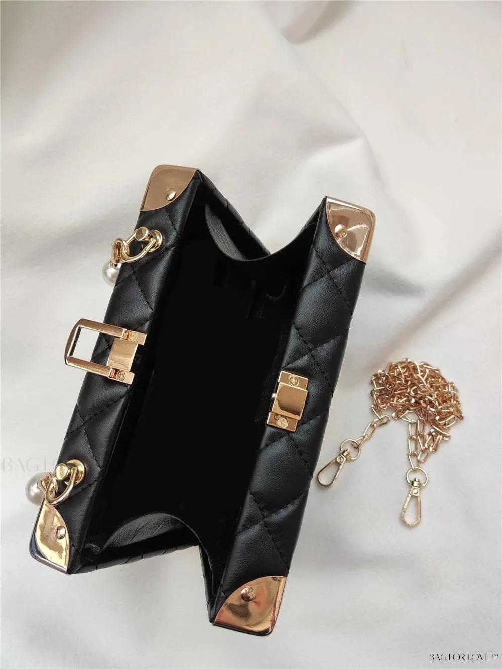 BagForLove - Women's Elegant Crossbody Messenger Bag Featuring Solid Quilted Design and Pearlescent Accents
