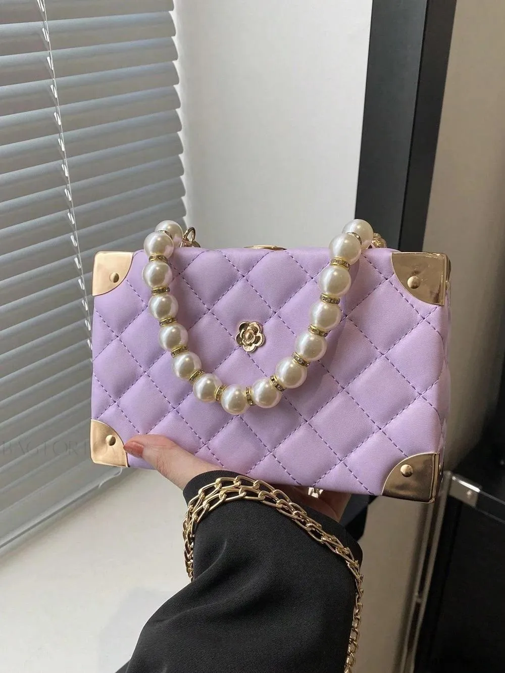 BagForLove - Women's Elegant Crossbody Messenger Bag Featuring Solid Quilted Design and Pearlescent Accents