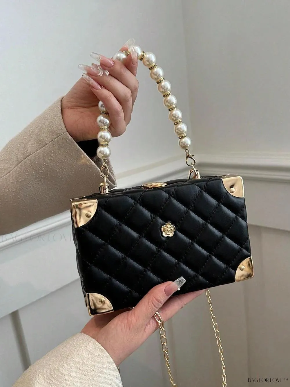 BagForLove - Women's Elegant Crossbody Messenger Bag Featuring Solid Quilted Design and Pearlescent Accents