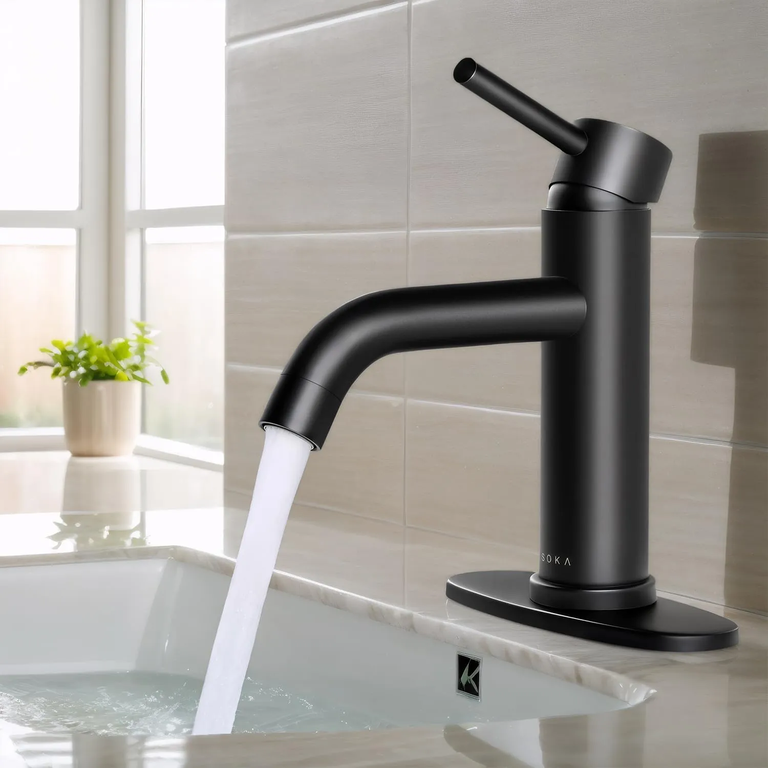 Bathroom Faucet Single Handle Black Bathroom Sink Faucet Matte Single Hole Basin Vanity Faucet 1 or 3 Hole Bathroom Faucet Single Handle Bathroom with Pop-up Drain & Deck Plate