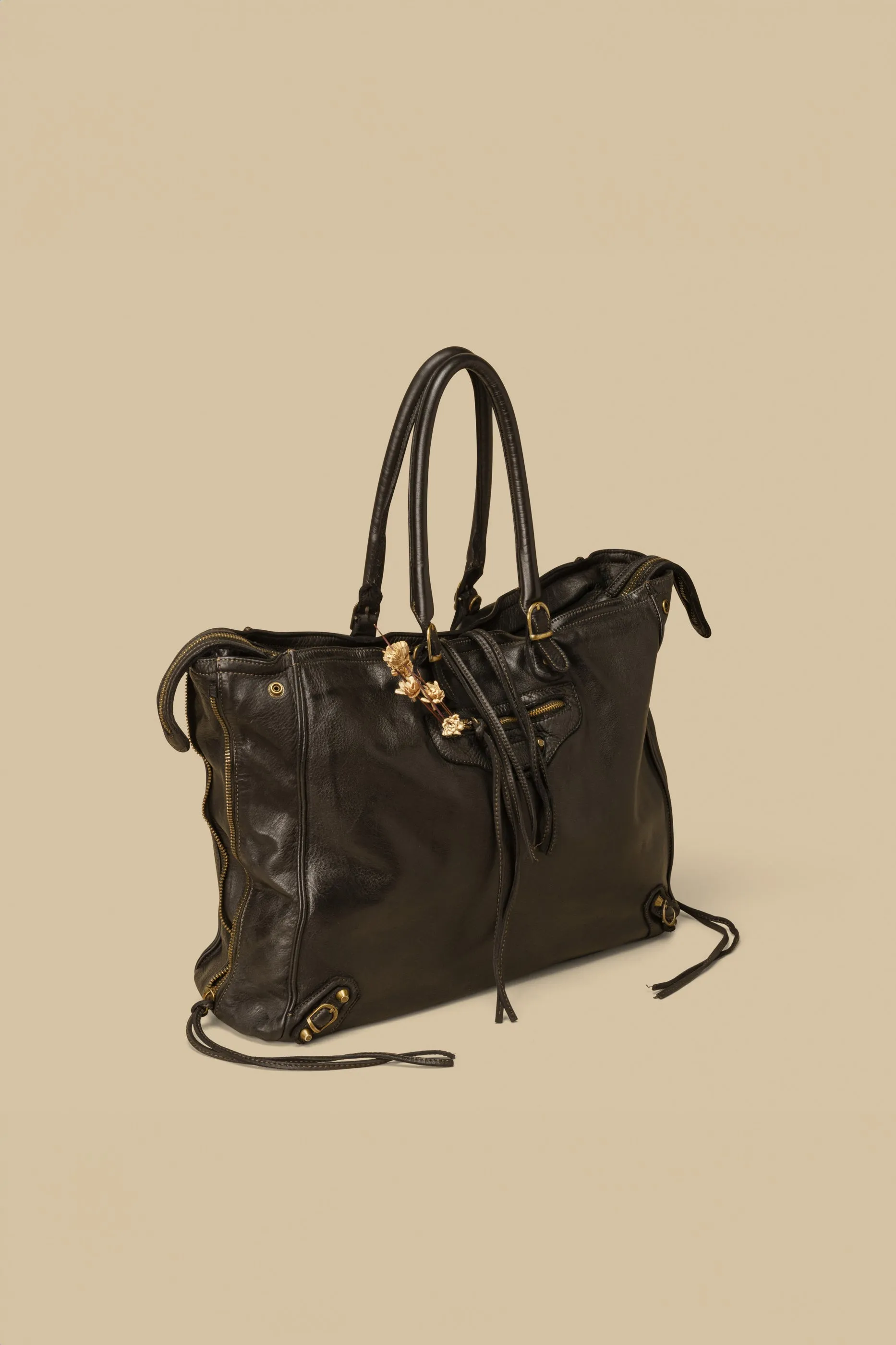 Bayside84 XL Classic Fringe Tote - Black