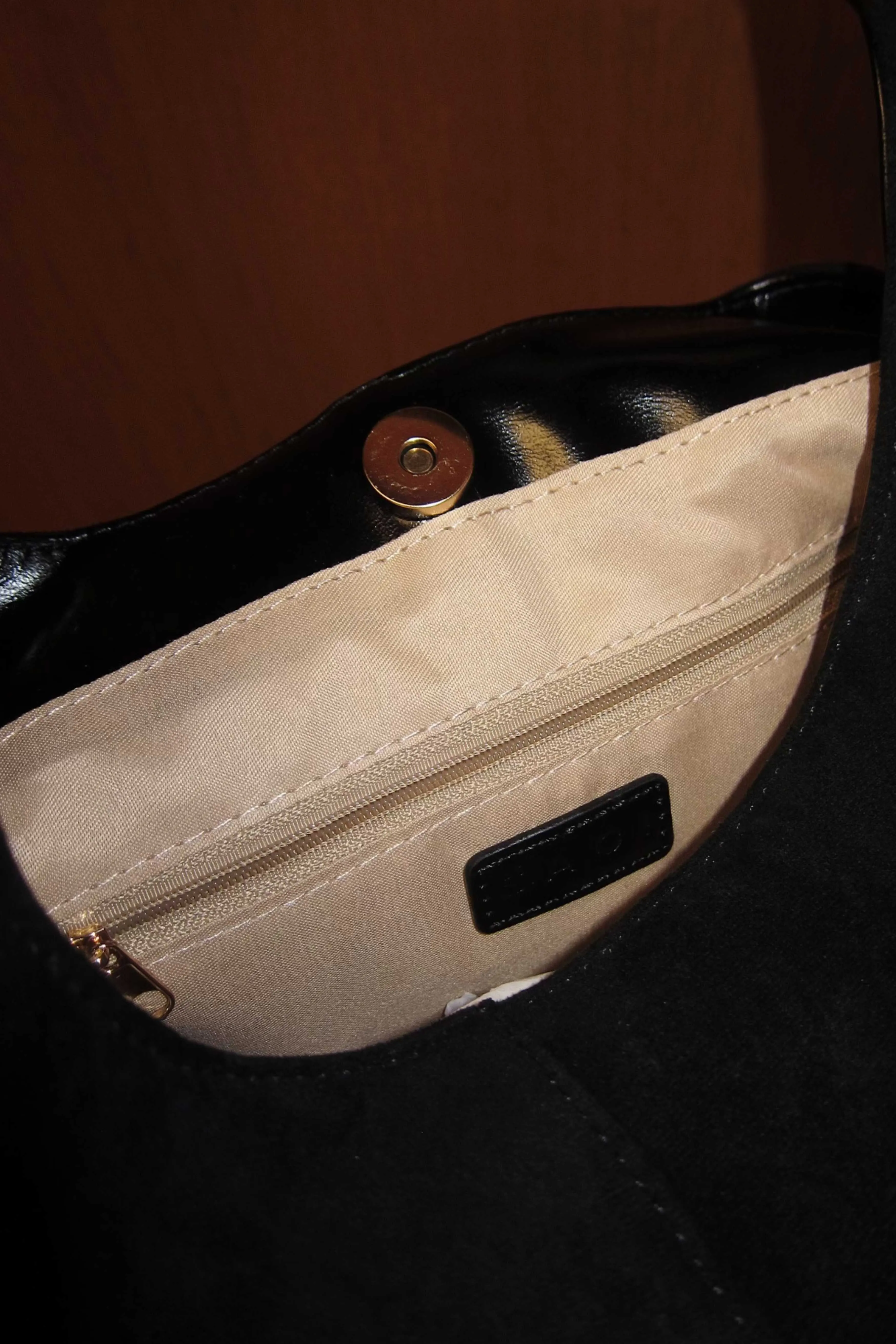 Carrie Bag in Classic Suede