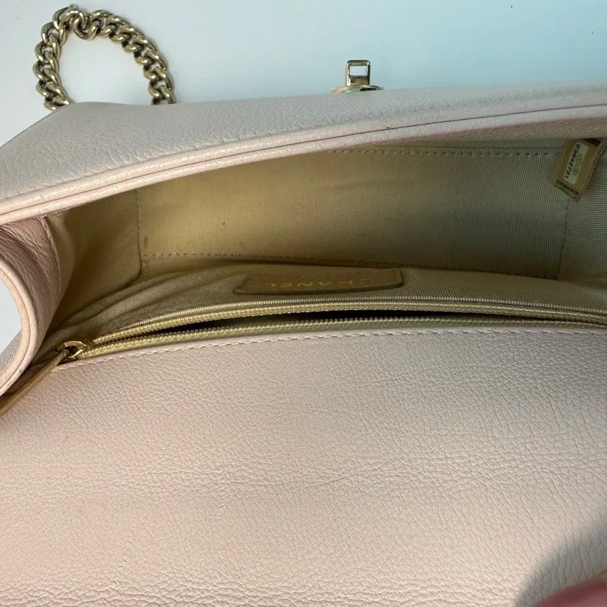 Chanel Preloved Flap Bag with Handle in Beige Leather ‑ Top Handle Bag