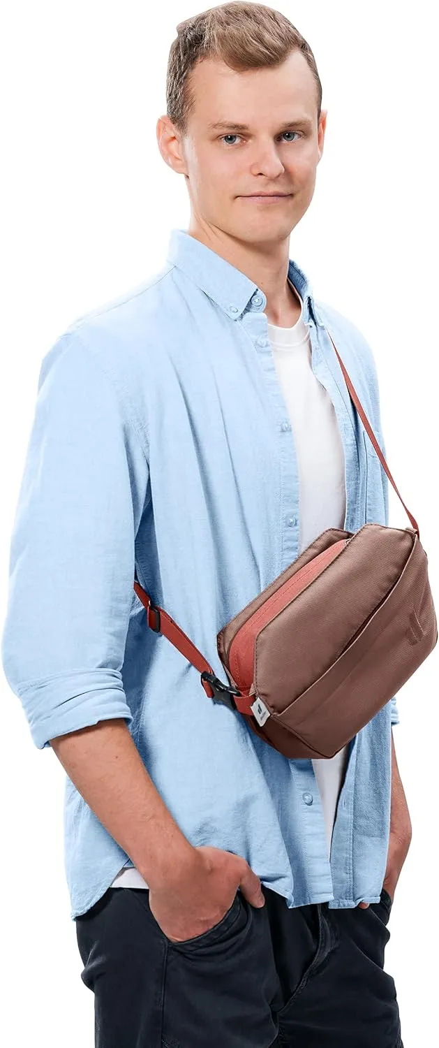Deuter Unisex Passway 2 Crossbody Lifestyle 2 Liter Hip Bag/Fanny Pack for Travel & Everyday