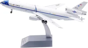 Diecast Plane Model 1:200 for DC-10 Aircraft Model Static Alloy Finished Product Model for Static Display Decoration