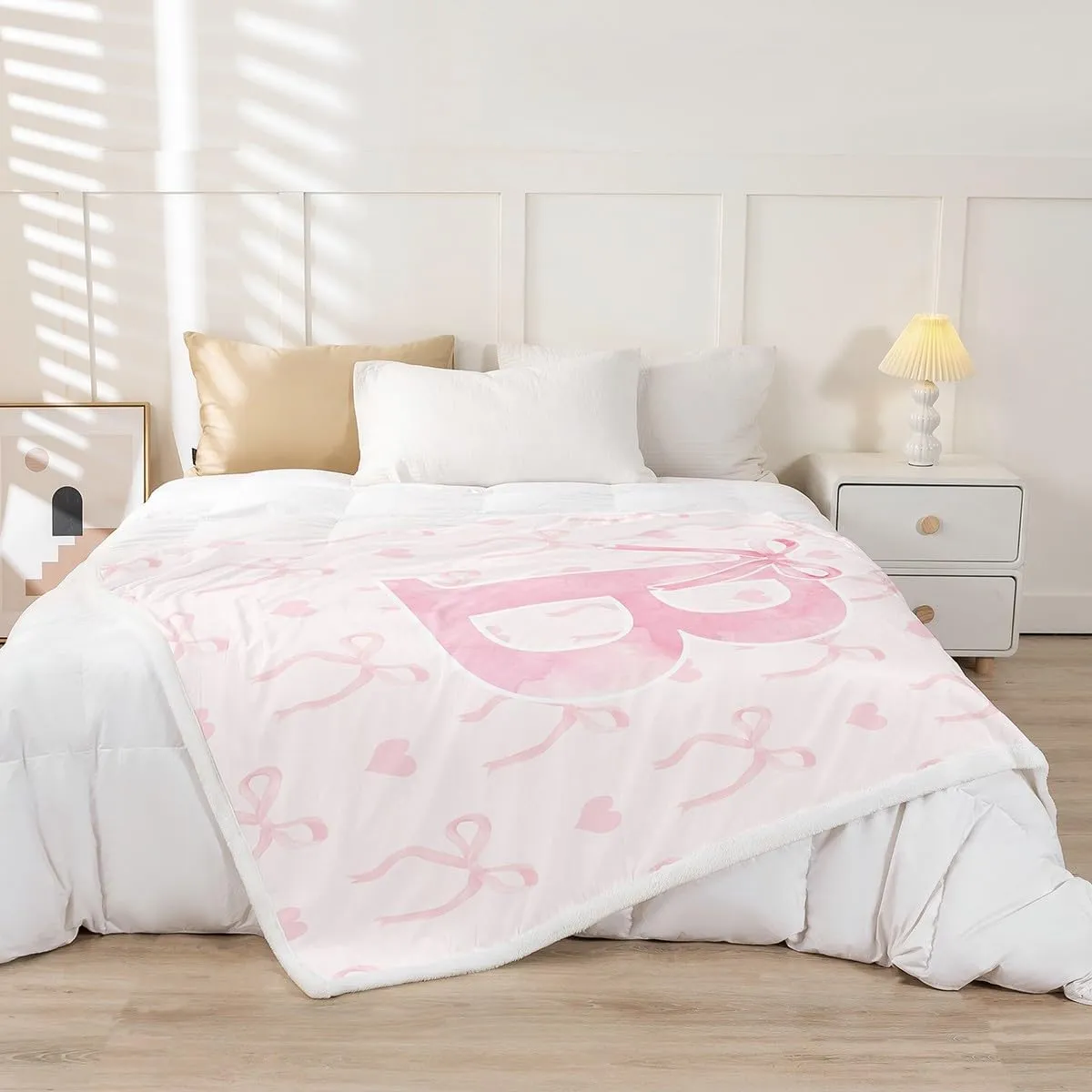 Erosebridal Initial Alphabet B Twin 60"x80" Women Teen Girls Pink Letter Plush Sherpa Blanket Aesthetic Bowknot Fleece Throw Blanket Cute Love Hearts Warm Plush Couch Sofa Geometric Butterfly Knot