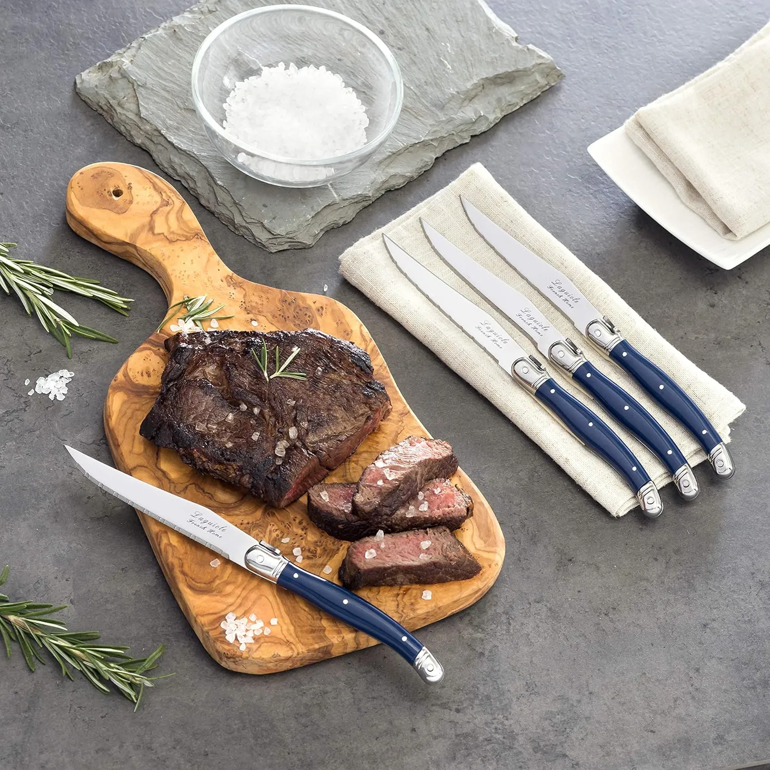French Home Laguiole 4-Piece Steak Knife Set – Sophisticated Stainless Steel Dinner Knives with Navy Blue Handles & Iconic Bee Emblem – Serrated Knives for Smooth Cutting (9.25")
