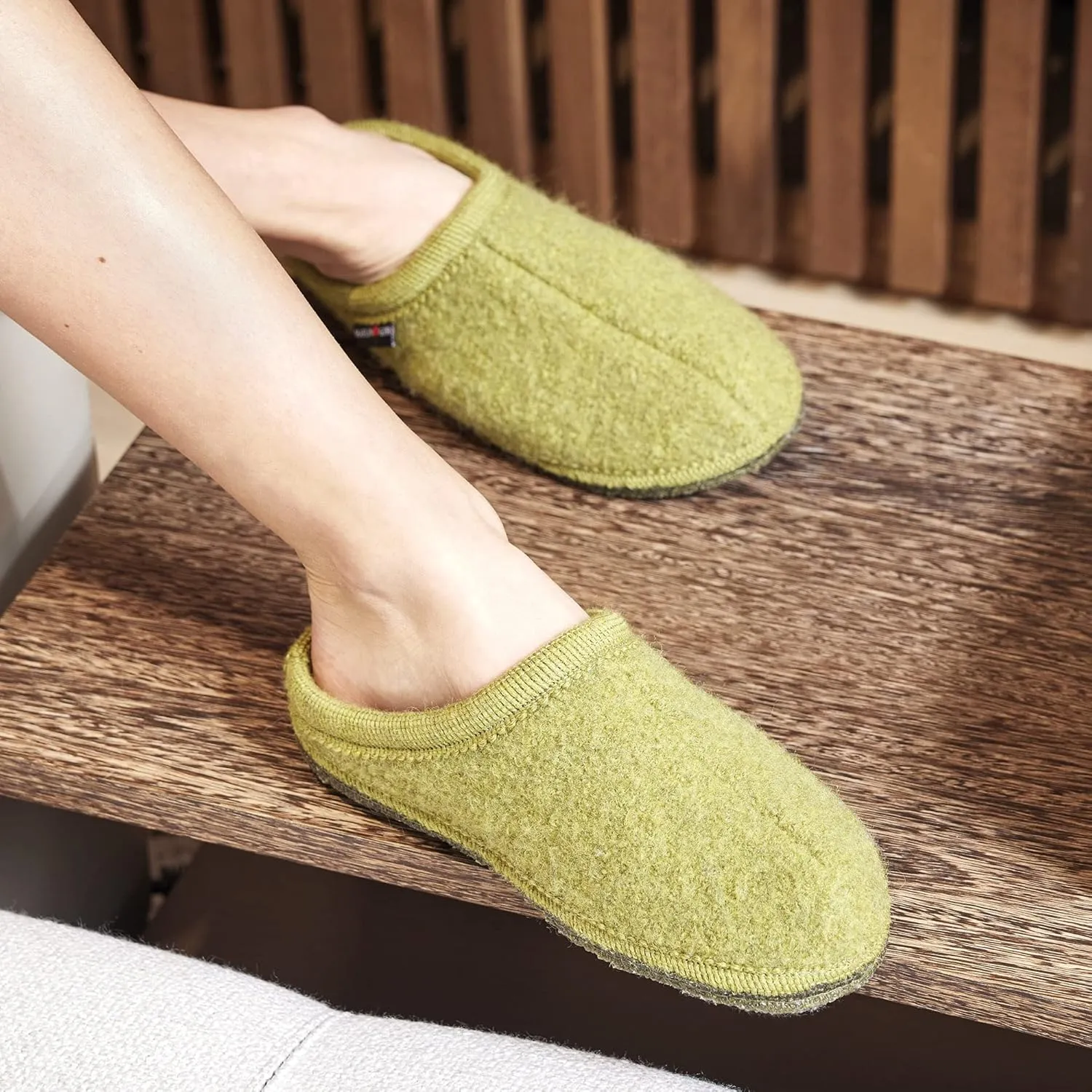 HAFLINGER Men's Low-Top Slippers