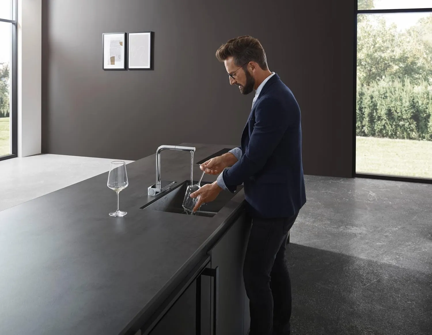 hansgrohe Aquno Select Brushed Nickel Single-Handle Kitchen Faucet, Kitchen Faucets with Pull Out Sprayer, Faucet for Kitchen Sink, Magnetic Docking Spray Head, Polished Nickel 73830831