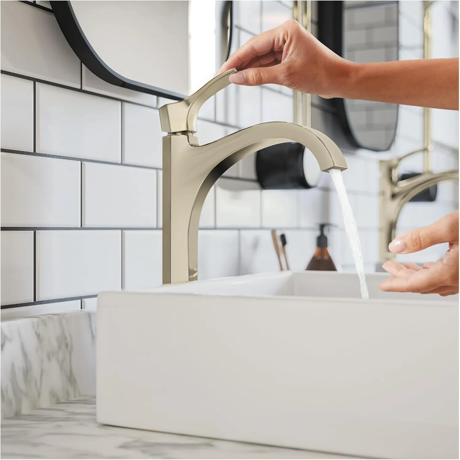 hansgrohe Locarno Transitional Ribbon Spray 1-Handle 1 14-inch Tall Bathroom Sink Faucet in Polished Nickel, 04811830
