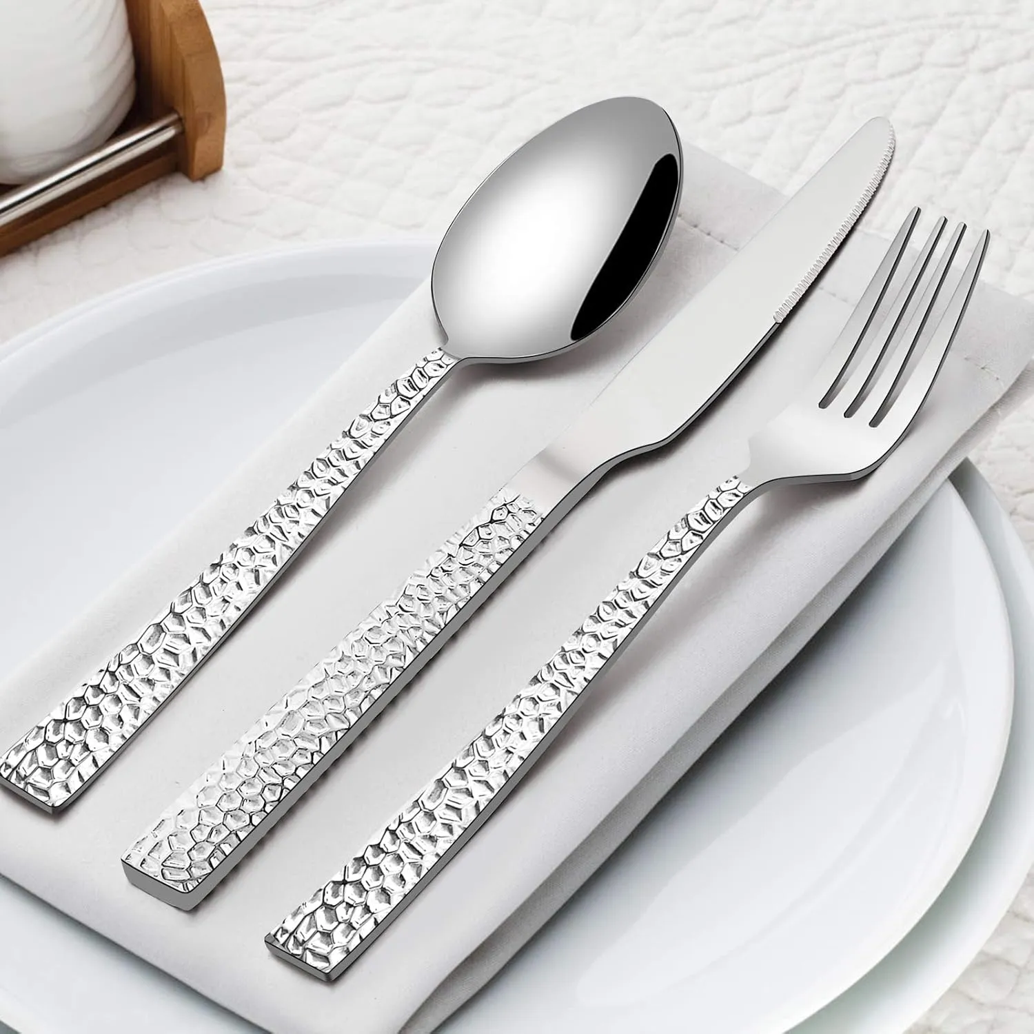 HaWare Hammered Silverware Set, 20-Piece Stainless Steel Flatware for 4, Eating Utensils Tableware Cutlery for Kitchen Hotel Restaurant Party, Mirror Polished - Dishwasher Safe