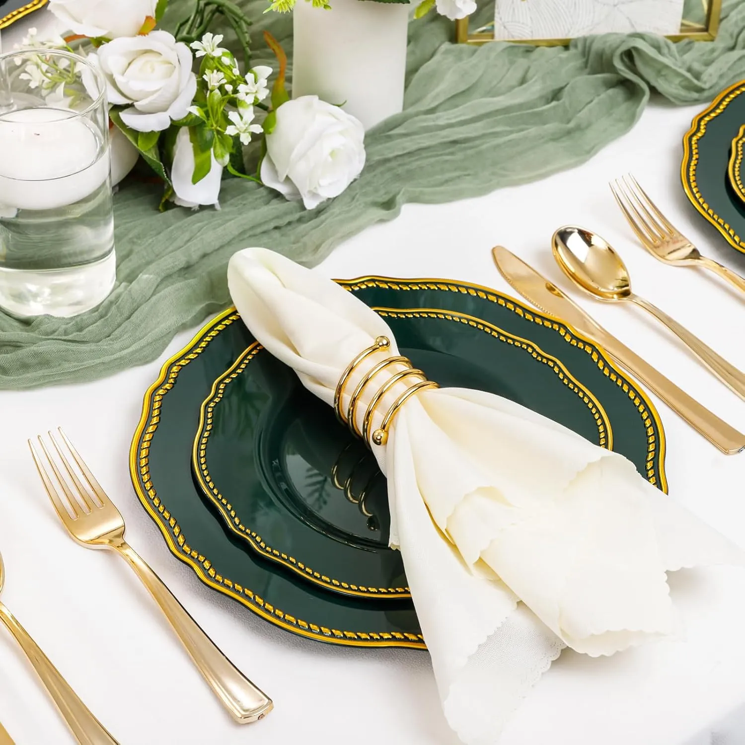 Hioasis 60pcs Green Plastic Plates - Emerald and Gold Disposable Plates, 7.5 inch Plastic Dessert Plates, Perfect for Wedding & Party & Holiday