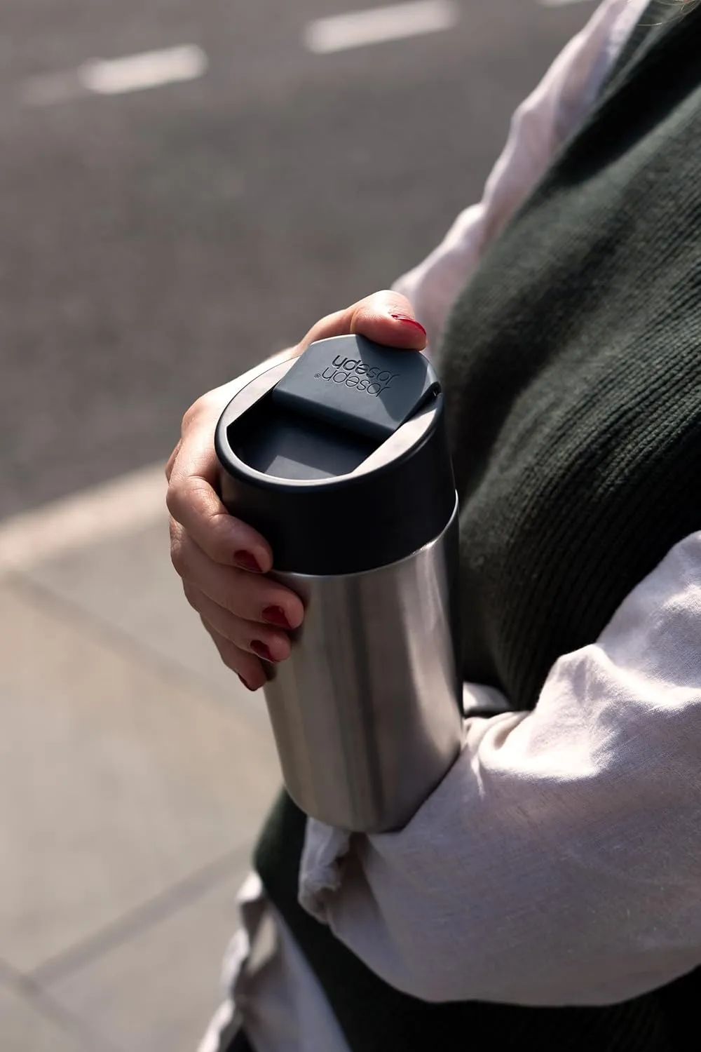 Joseph Joseph Sipp Stainless Steel Insulated Travel mug, Hygienic Leakproof reusable Vacuum thermal mug, Coffee & Tea Insulated Cup - 16 fl. oz