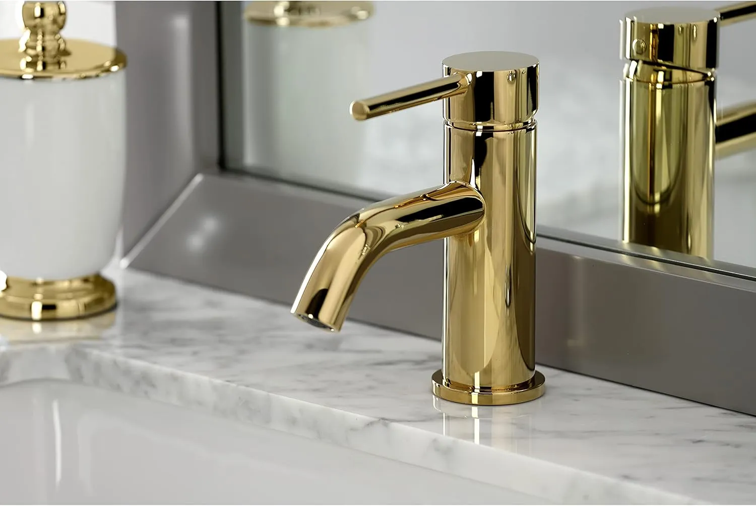 Kingston Brass LS8222DL Concord Single-Handle Bathroom Faucet with Push Pop-Up, 4-7/8 inch spout reach, Polished Brass