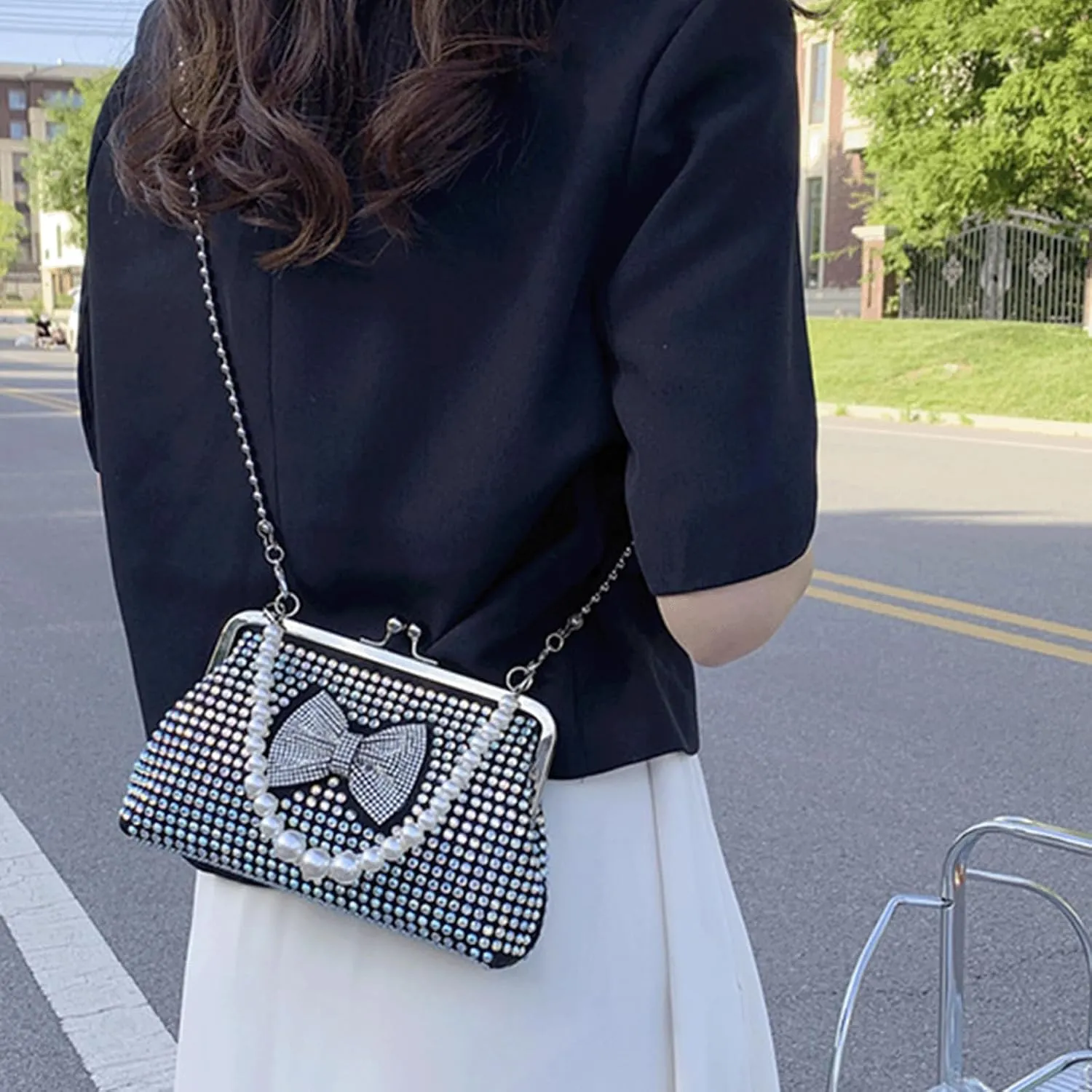 Kiss Lock Purse and Handbag for Women Rhinestone Crossbody Bag Bow Pearl Chain Handbags Kiss Clasp Tote Shoulder Bags