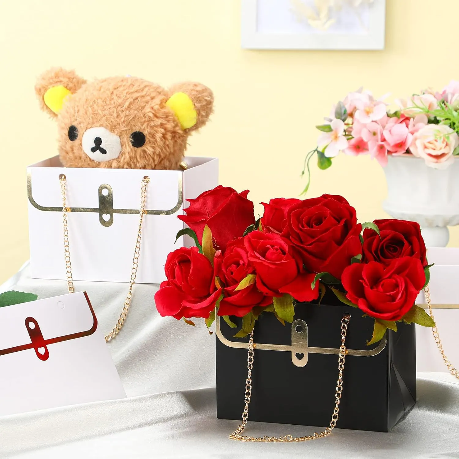Lincia 12 Pcs Paper Flower Gift Bags Wedding Bouquet Flower Box with Handle Boxes for Arrangements Gift Wrapping Bags Florist Handbag for Wedding Baby Shower Party(Black, White)