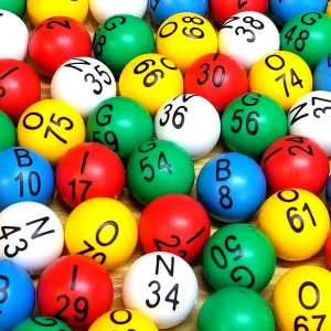 MR CHIPS Easy Read Bingo Balls 7/8 Inch Diameter (22 mm) with Fade and Scratch Resistant Large Numbers Letters That Will Never Rub Off - Compatible with 11 Inch Tall Bingo Cage