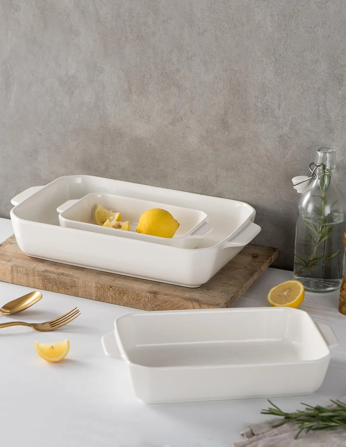 Onniyor Ceramic Baking Dish, Baking Pan with Handles, Casserole Dish for Oven, Large Baking Dish for Cooking, Lasagna Pans Deep, Porcelain Serving Bakeware from Oven to Table, 13x9 Inches, White