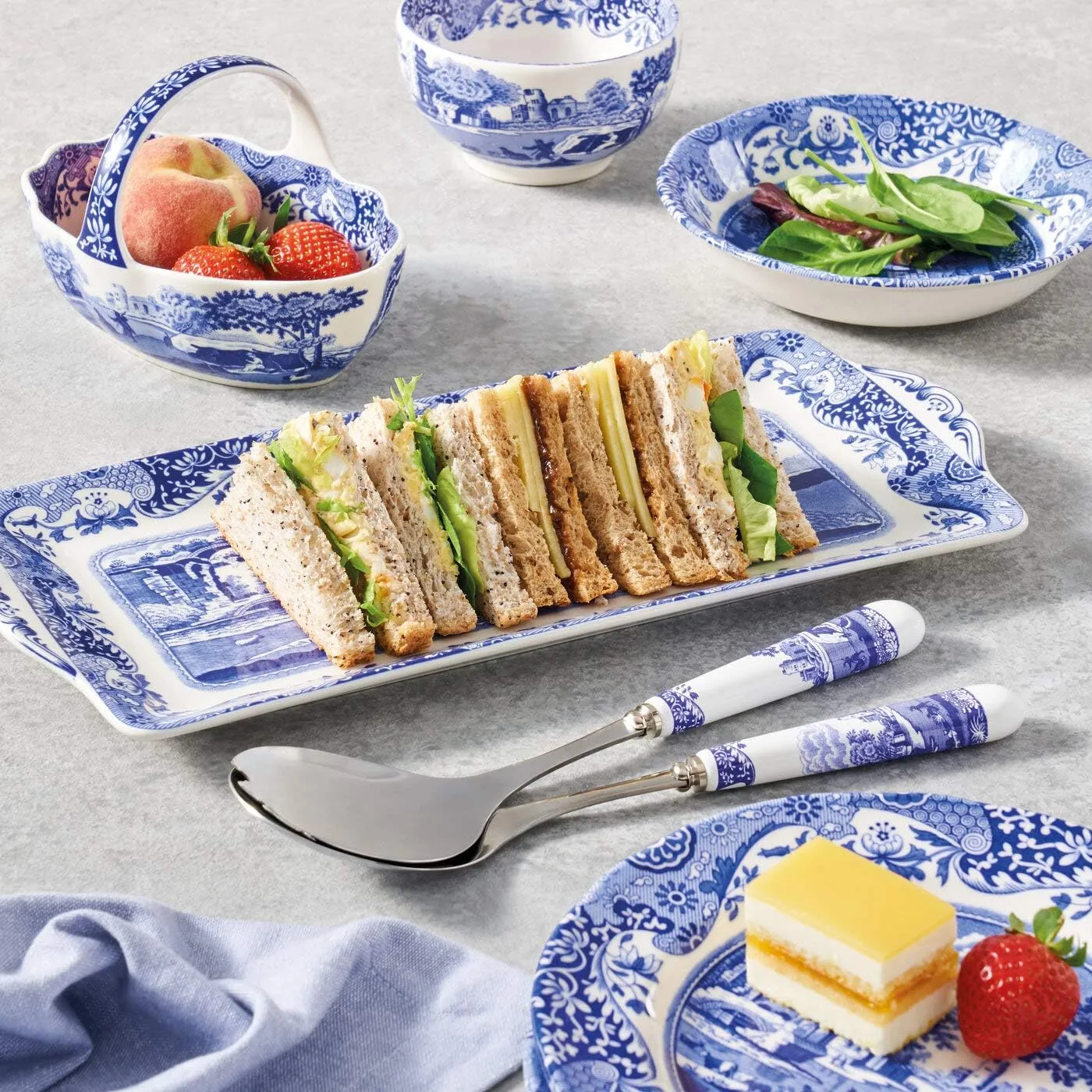 Portmeirion Spode Blue Italian Collection Salad Servers, 2 Piece Spoon and Fork Set, 10 Inch, Made of Porcelain and Stainless Steel, Italian Countryside Design - 2 Piece