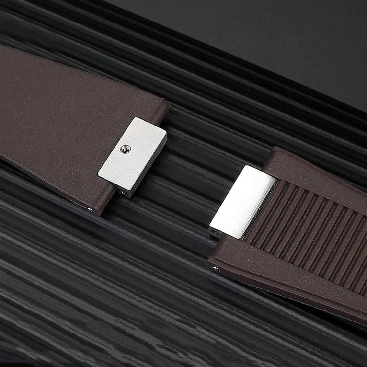 Quality FluoroSilicone Watchband For Patek Philippe Sport Elegant Nautilus Series 5711/5712/5980 Waterproof Watch Strap Bracelet Male