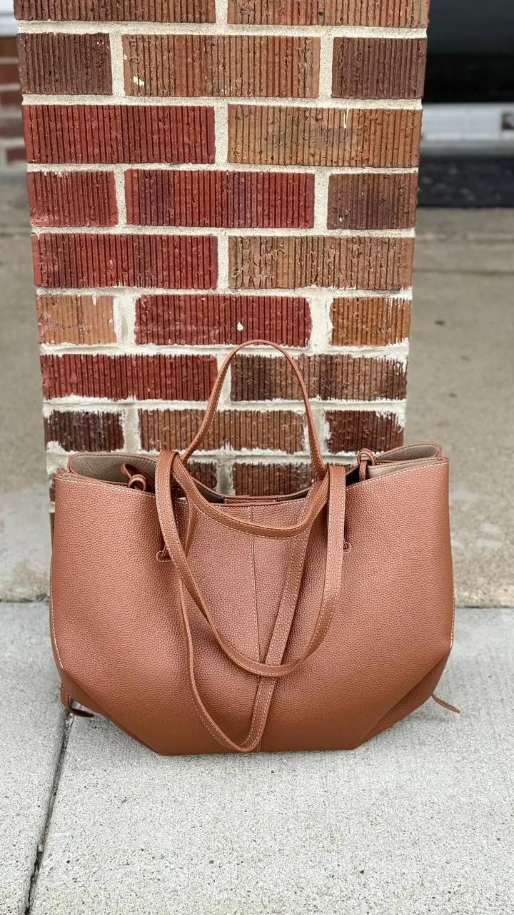 Shopper “Dolce Vita” – Italian Chic and Thoughtful Functionality