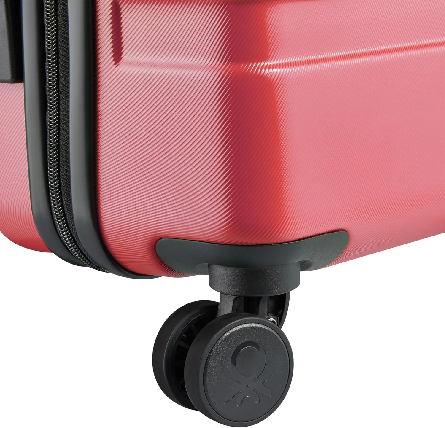 United Colors of Benetton Now Hardside Luggage with Spinner Wheels, Red, Carry-On 19 Inch