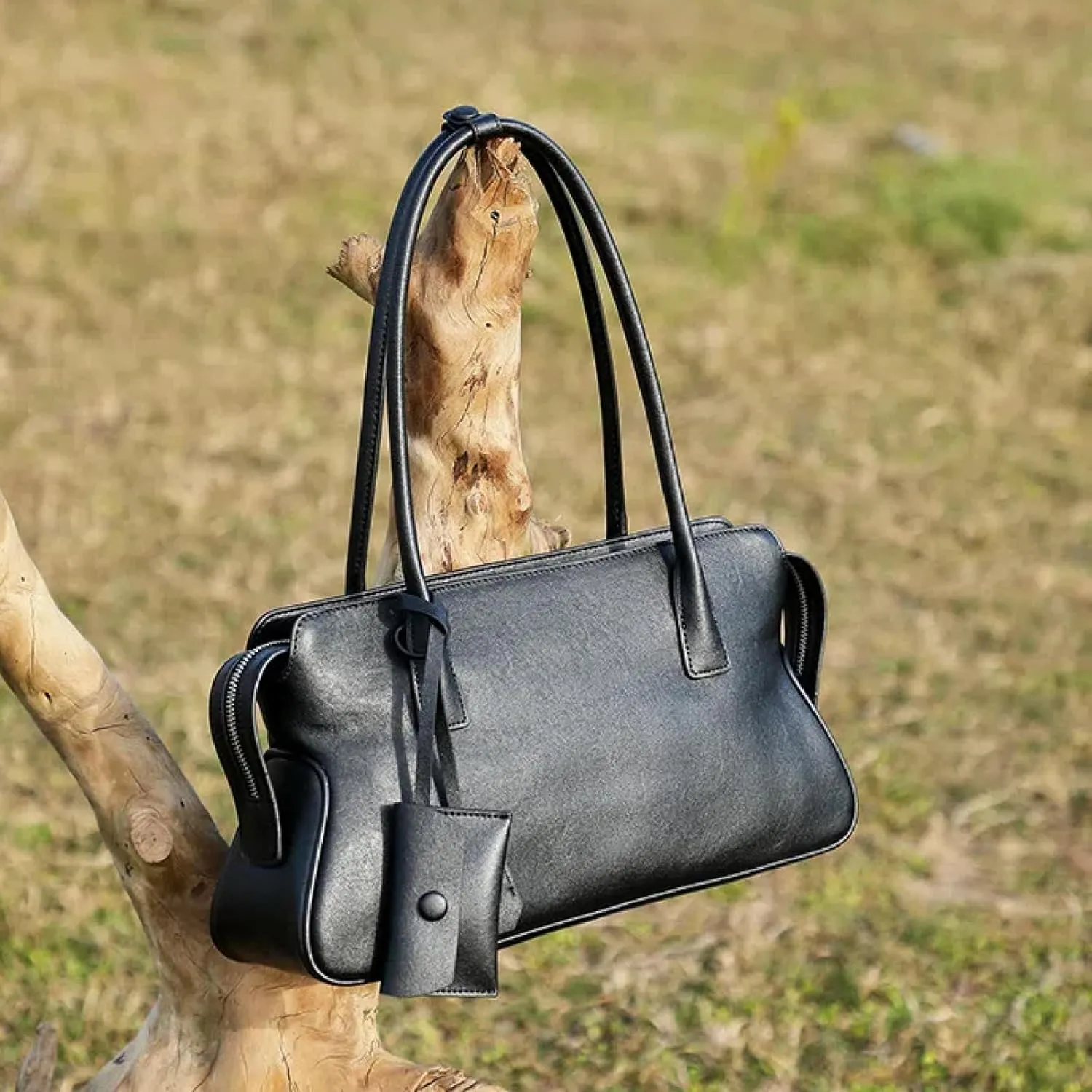 Vintage Cowhide Shoulder Bag for Women - Elegant Handbag and Purse
