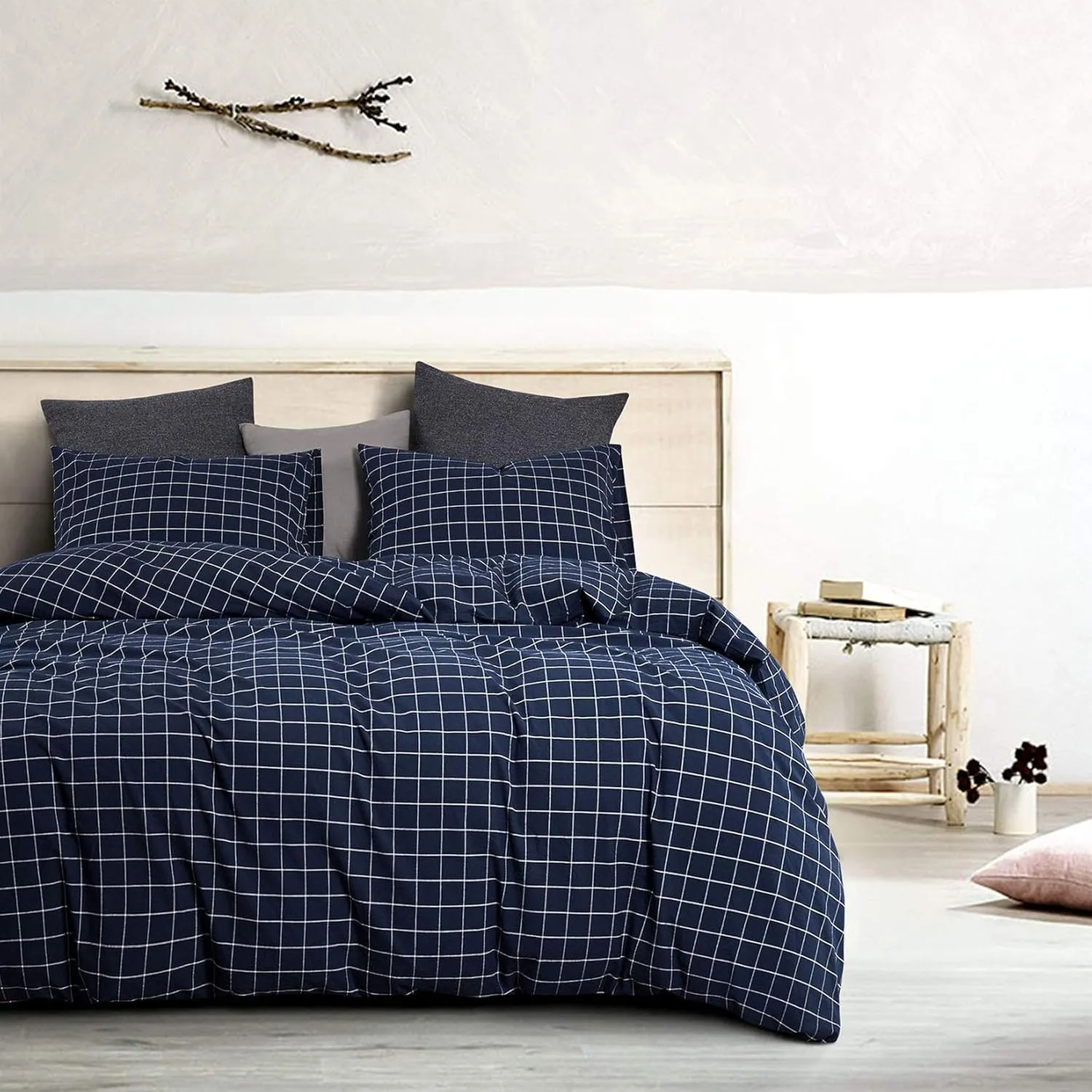 Wake In Cloud - Grid Comforter Set, Preppy Geometric Plaid Checkered Modern Pattern Printed, Soft Lightweight Bedding, 3 Pieces, Navy, Twin Size