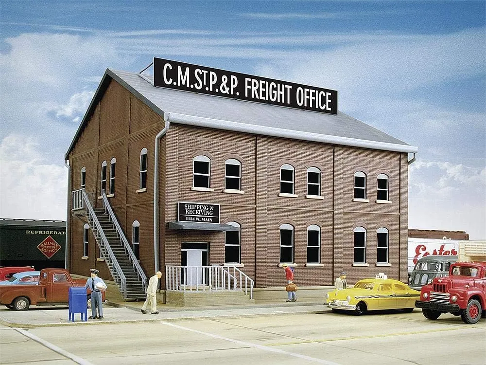 Walthers Cornerstone Series Kit HO Scale Freight Office Kit, 8